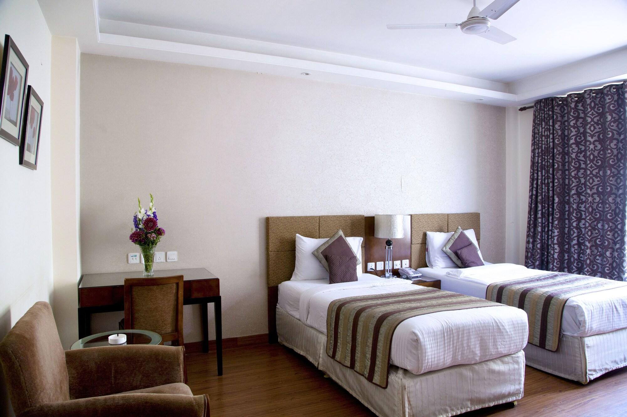 Alpina Hotels & Suites Nowe Delhi Zewnętrze zdjęcie