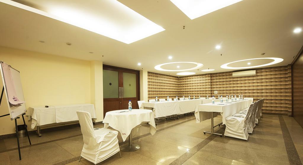 Alpina Hotels & Suites Nowe Delhi Zewnętrze zdjęcie