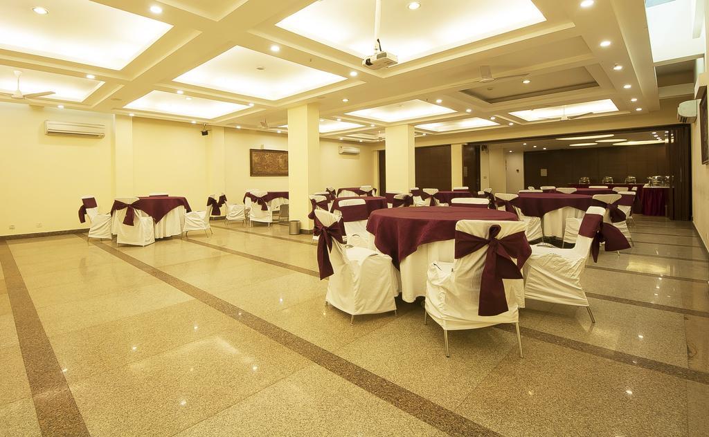 Alpina Hotels & Suites Nowe Delhi Zewnętrze zdjęcie