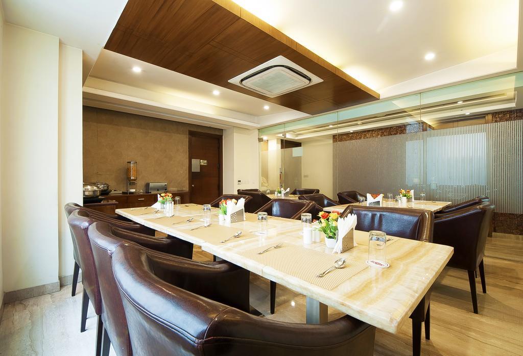 Alpina Hotels & Suites Nowe Delhi Zewnętrze zdjęcie