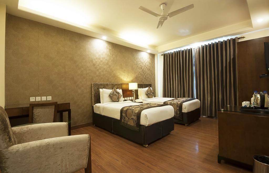 Alpina Hotels & Suites Nowe Delhi Zewnętrze zdjęcie