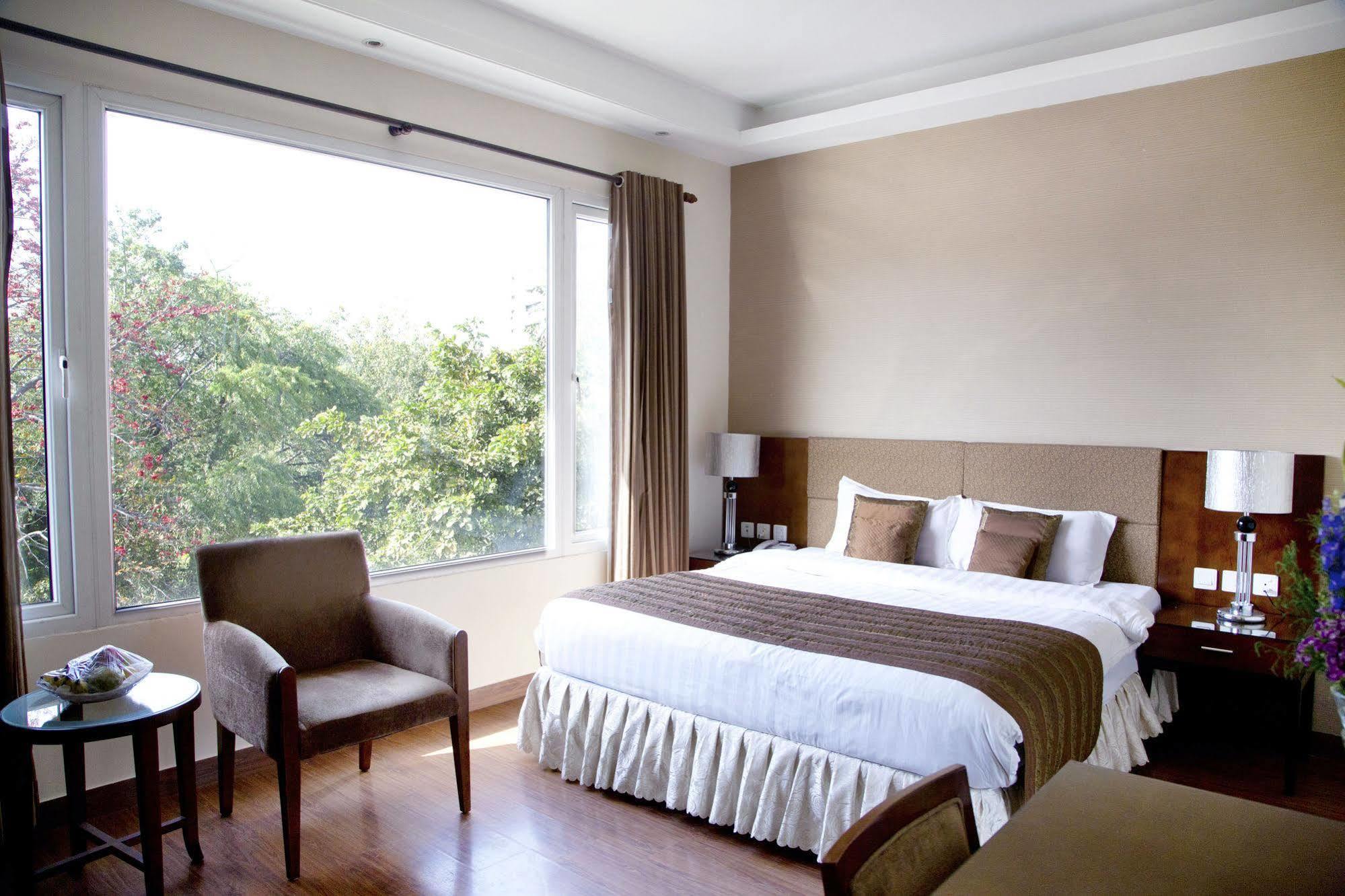 Alpina Hotels & Suites Nowe Delhi Zewnętrze zdjęcie