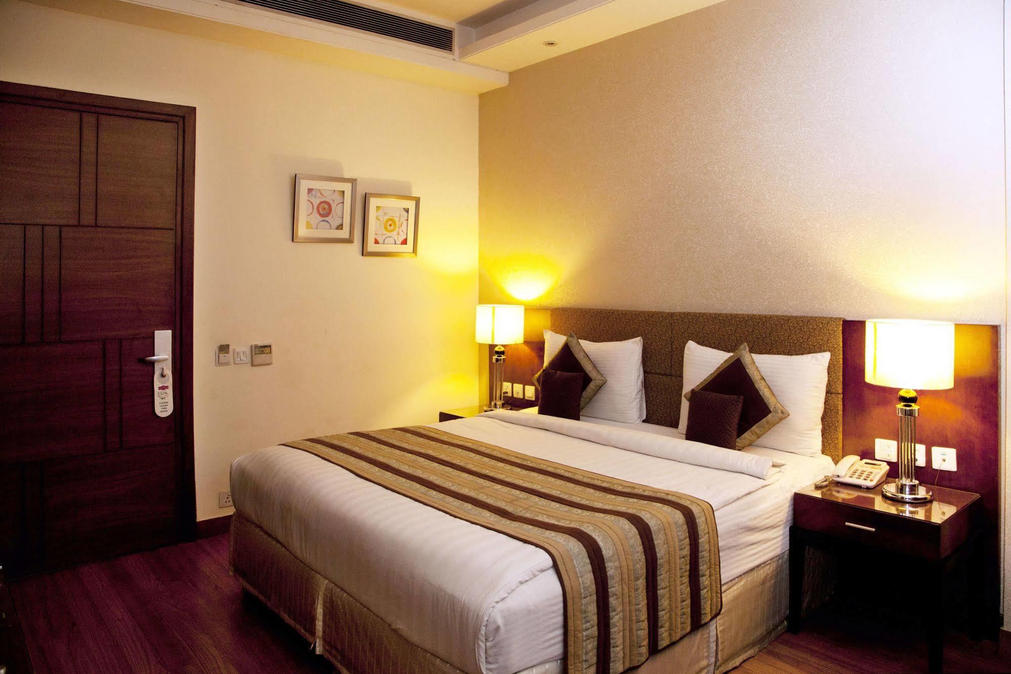Alpina Hotels & Suites Nowe Delhi Zewnętrze zdjęcie